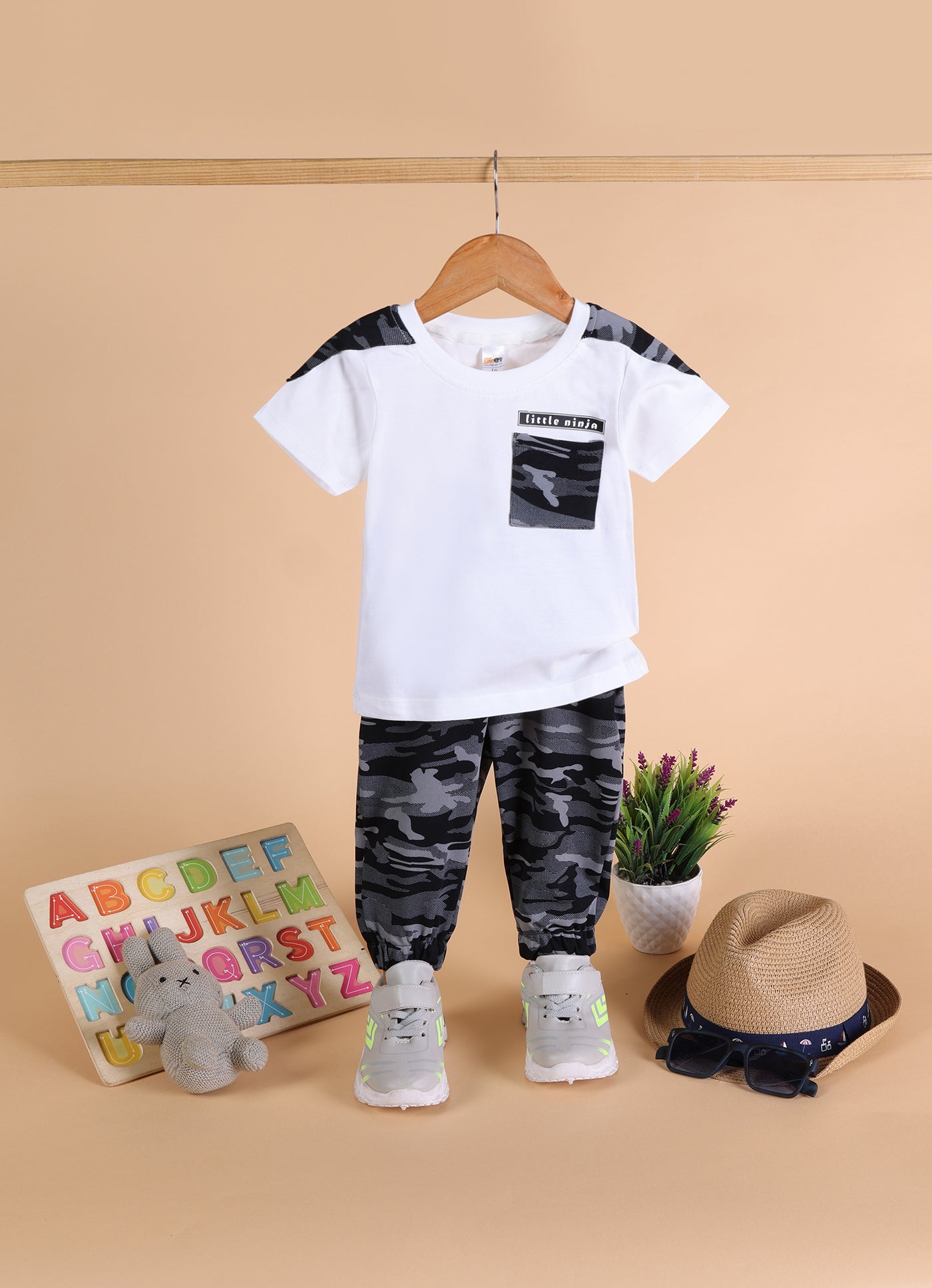 Baby Boys Casual T-shirt Track Pants  (GREY)